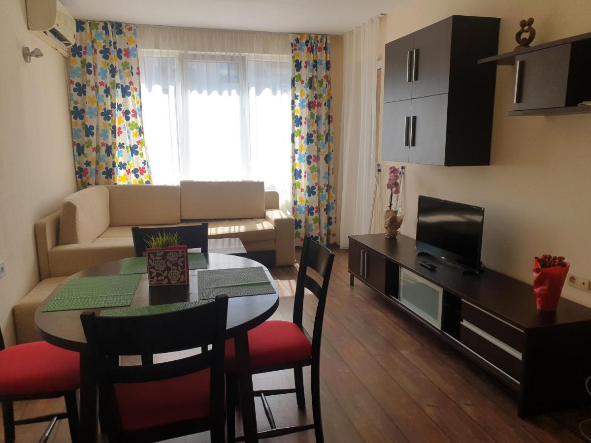 Sunny Apartment Burgas Stad Buitenkant foto